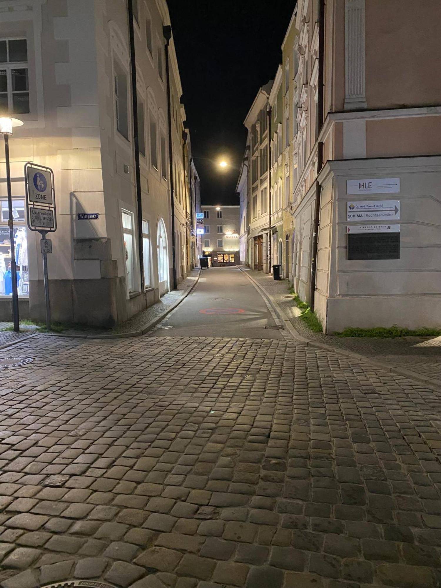 Penthouse - Zentral Und Genial Apartment Passau Exterior photo